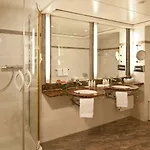 Hotel Maritim Strandhotel Travemuende 4*